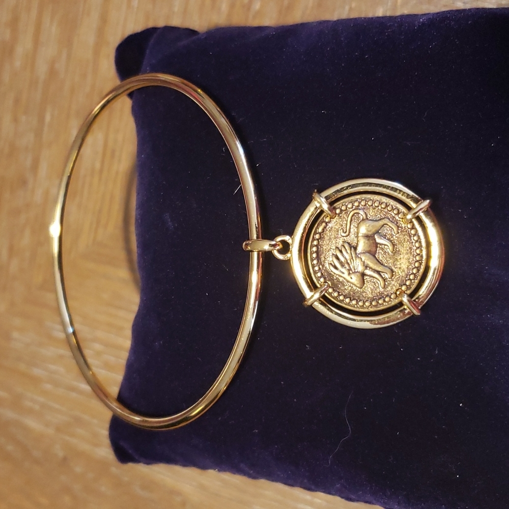 Bracelets - Picture 4 of 7